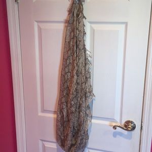 Good snakeskin scarf